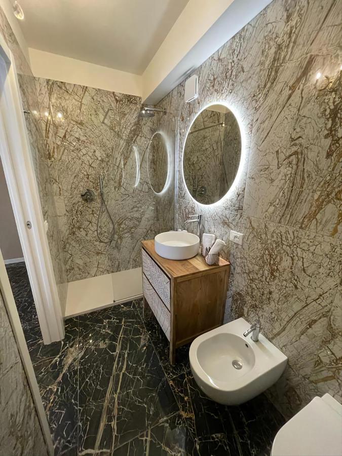 Prestige Suite Via Romagnoli Sirmione Bagian luar foto