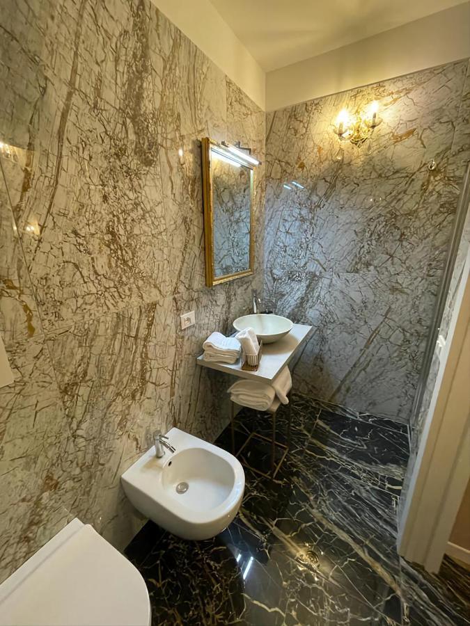 Prestige Suite Via Romagnoli Sirmione Bagian luar foto